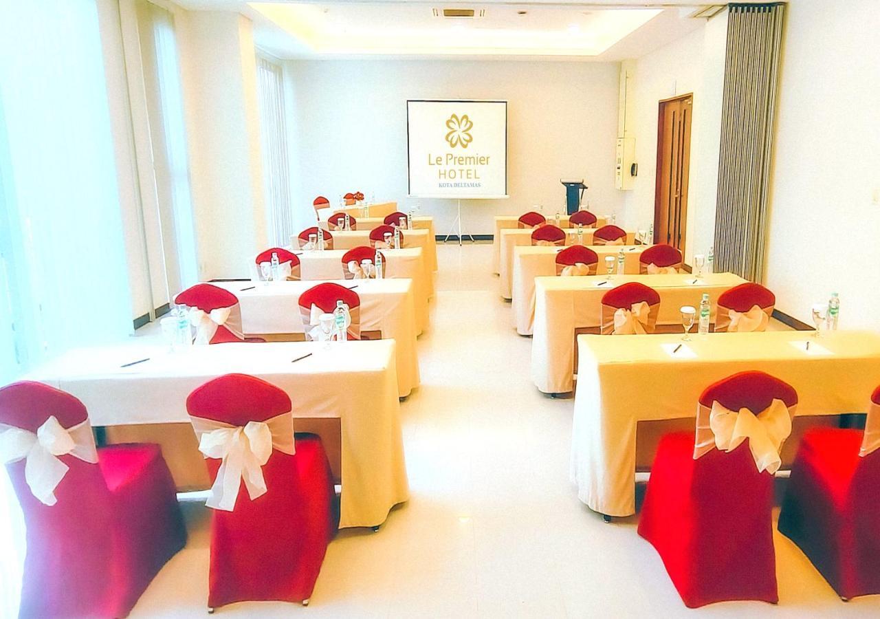 Le Premier Hotel Deltamas Cikarang Luaran gambar
