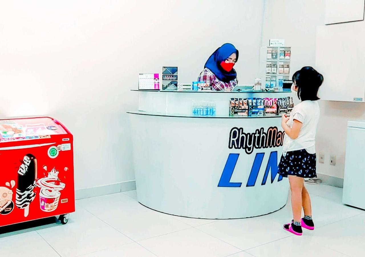 Le Premier Hotel Deltamas Cikarang Luaran gambar