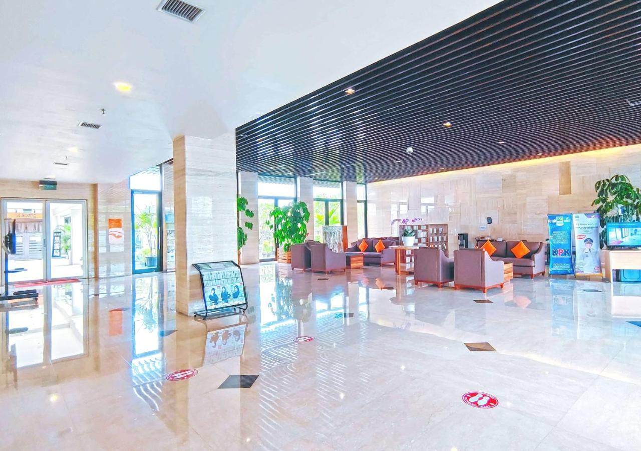 Le Premier Hotel Deltamas Cikarang Luaran gambar