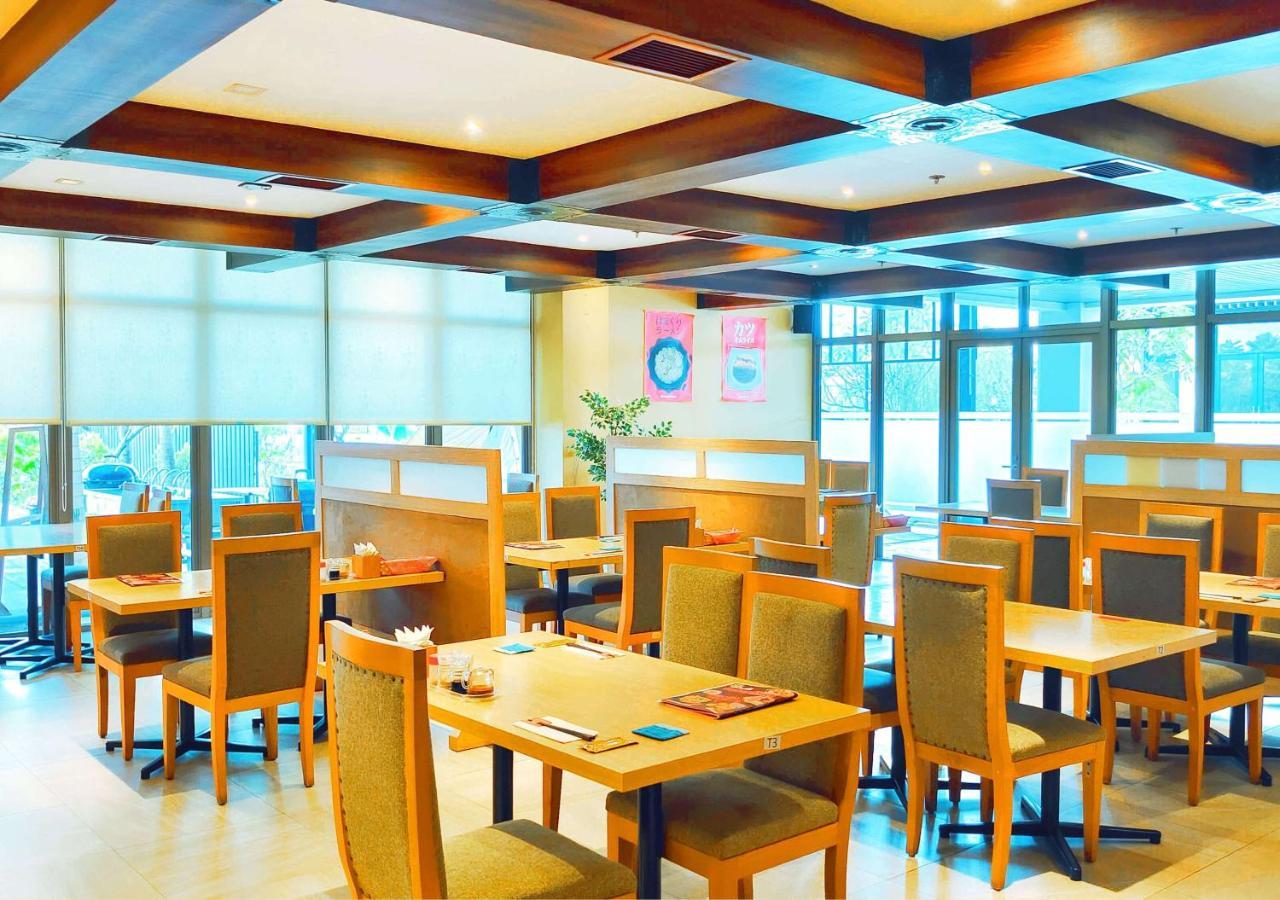 Le Premier Hotel Deltamas Cikarang Luaran gambar