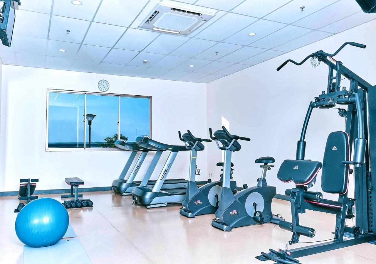 Le Premier Hotel Deltamas Cikarang Luaran gambar
