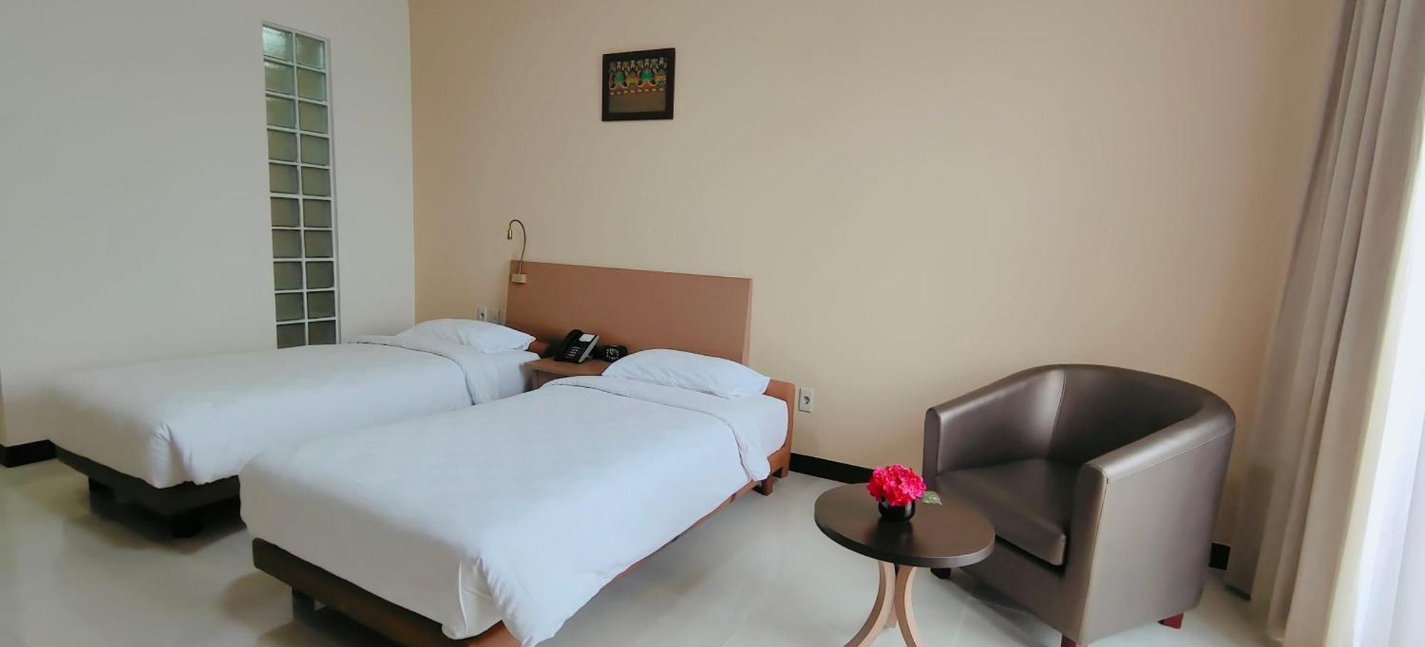Le Premier Hotel Deltamas Cikarang Luaran gambar