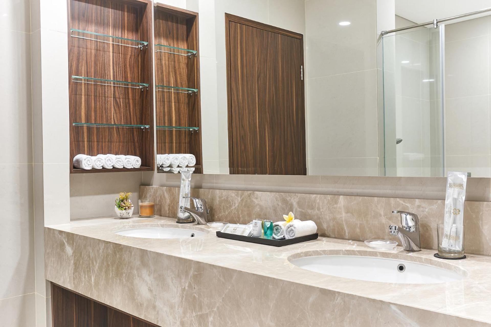 Le Premier Hotel Deltamas Cikarang Bilik gambar